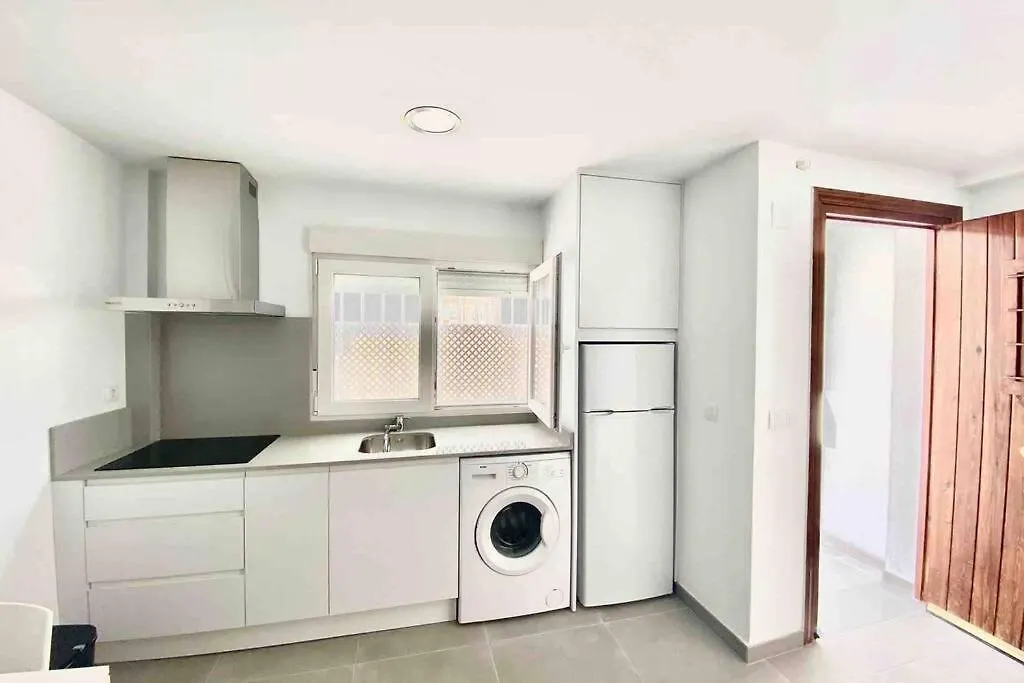 Loft independiente a 150 mtrs de la playa+wifi Tarifa 0*,  Espagne