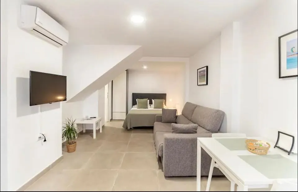 Loft independiente a 150 mtrs de la playa+wifi Tarifa Appartement